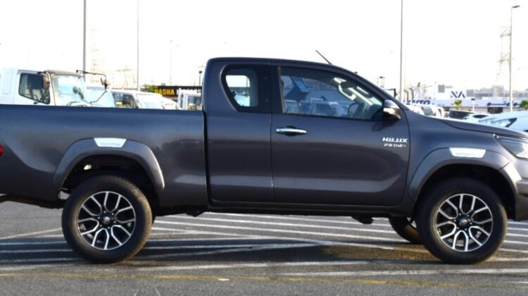 Toyota Hilux King Cab Pickup 2017 RHD